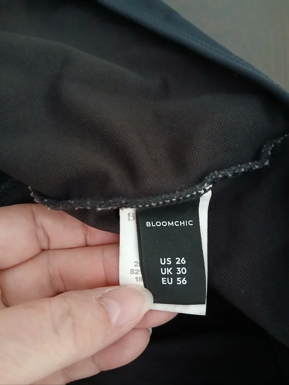 Bloom Chic Swim Top Size 26 Black White